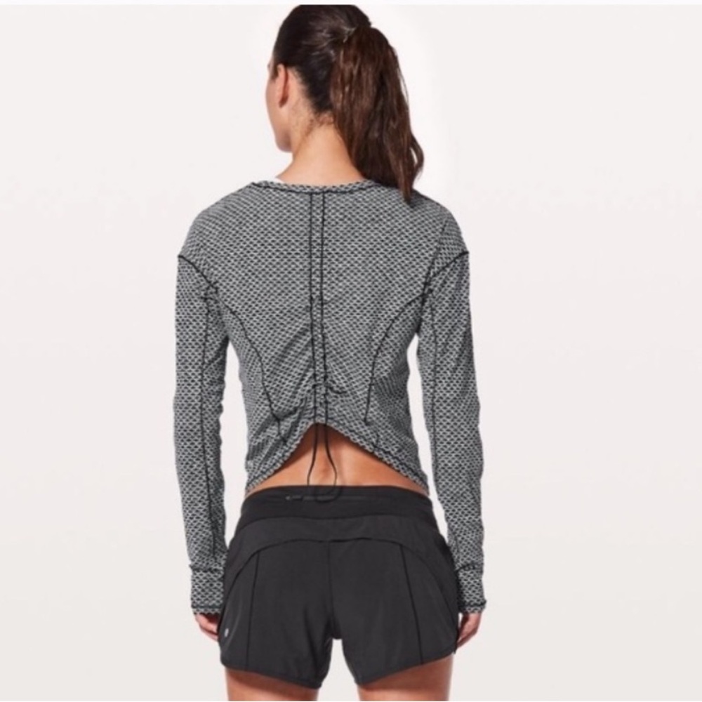 NWT Lululemon On Pace Long Sleeve Top, size 6